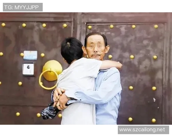 探秘足球明星门将背后的访客是谁揭秘他们的故事与情感交流